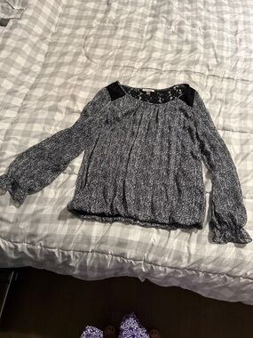 Roz & Ali Black and White Printed Long Sleeve Blouse